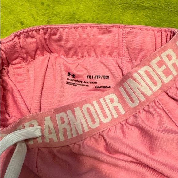 Girls Athletic Under Armour Graphic Tee, tanks and Shorts Set Sz photos for Sz - Picture 6 of 13